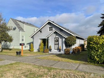 233 W 11th Street , Port Angeles, WA 98362