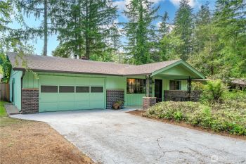 2049 Lakemoor Drive SW, Olympia, WA 98512