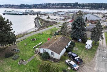 11495 NE 2nd Street , Kingston, WA 98346