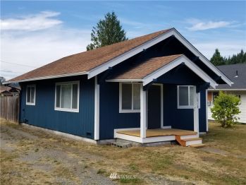 1513 Pike Street , Centralia, WA 98531