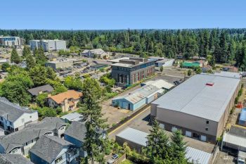 16535 Aurora Avenue N, Shoreline, WA 98133