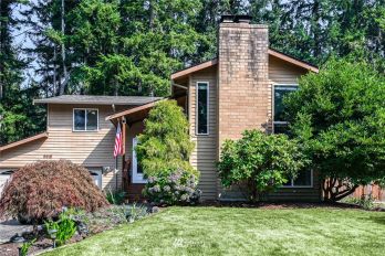 9915 48th Avenue W, Mukilteo, WA 98275-4201