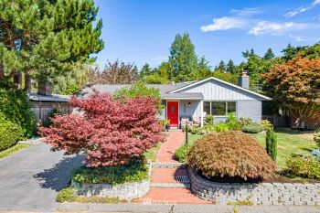 3208 SW 113th Street , Seattle, WA 98146