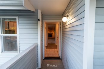 20826 70th Avenue W #5, Lynnwood, WA 98036