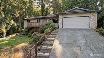 9205 Inlet View Court NW, Silverdale, WA 98383-9234