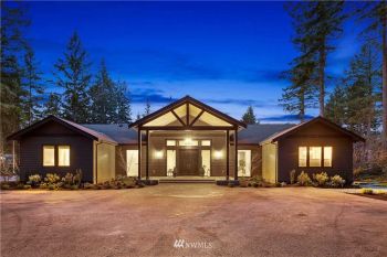 782 Island Boulevard , Fox Island, WA 98333