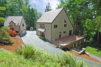 25008 SE Mirrormont Boulevard , Issaquah, WA 98027
