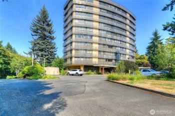 1910 Evergreen Park Drive SW #303, Olympia, WA 98502