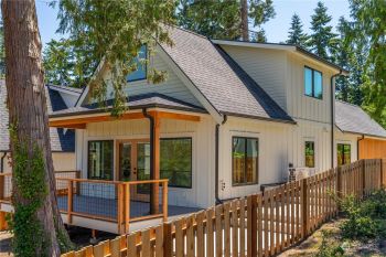 5449 Freeland Avenue #4, Freeland, WA 98249
