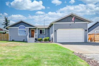 1916 SE Camano Drive , Camano Island, WA 98282