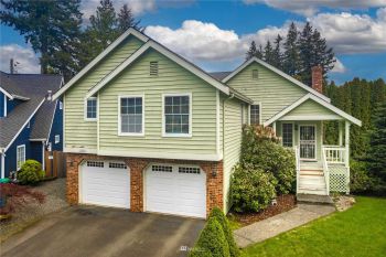 2328 N 186th Street , Shoreline, WA 98133