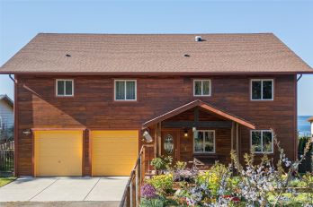 570 E Bluff Dr , Port Angeles, WA 98362