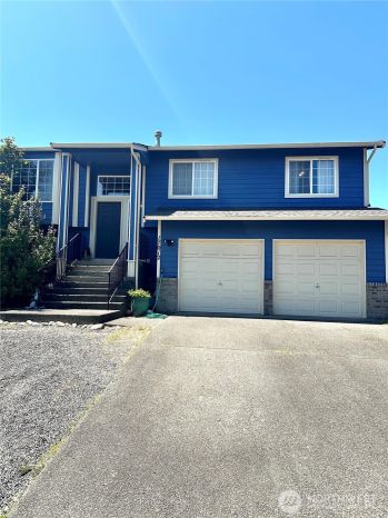 17012 114th Avenue Ct E, Puyallup, WA 98374