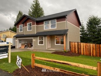 204 St Helens Way , Winlock, WA 98596
