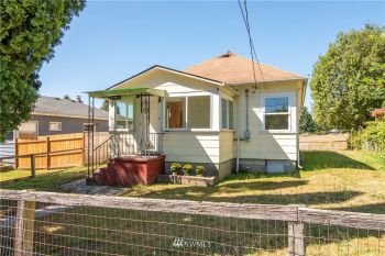 25814 Lawson Street , Black Diamond, WA 98010