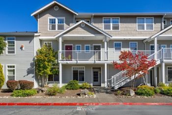 5400 Harbour Pointe Boulevard #J102, Mukilteo, WA 98275