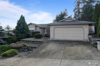 820 SW Echo Loop , Oak Harbor, WA 98277