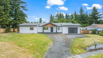 1375 N Hawthorne Street , Tacoma, WA 98406