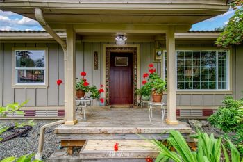 1855 Virginia Court NE, Bainbridge Island, WA 98110