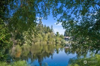 271 Lochwood Drive , Camano Island, WA 98282