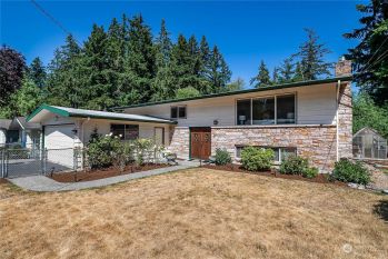 18520 Palatine Place N, Shoreline, WA 98133