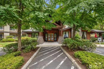 18707 SE Newport Way #306, Issaquah, WA 98027