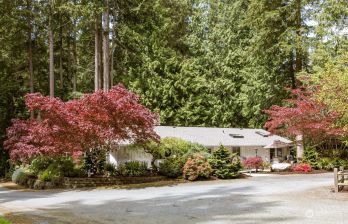 5003 East Harbor Road , Freeland, WA 98249