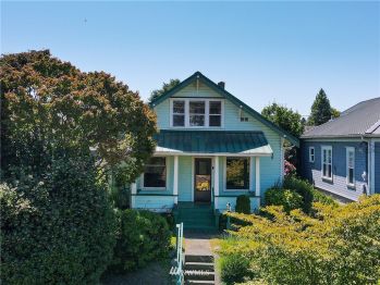 1309 6th Street , Anacortes, WA 98221