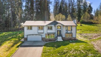 714 N Carpenter Road , Snohomish, WA 98290