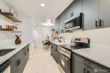 9512 1st Avenue NE #110, Seattle, WA 98115