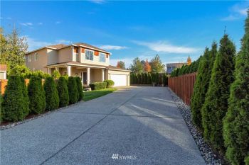 6322 charlotte Avenue SE, Auburn, WA 98092-8369