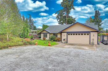 318 Woodland Drive , Camano Island, WA 98282