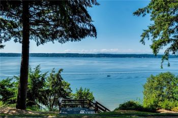 3828 Forest Beach Drive NW, Gig Harbor, WA 98335