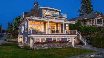 702 2nd Street S, Kirkland, WA 98033