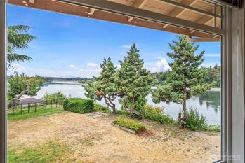 1000 Bridgeview Lane , Bremerton, WA 98337