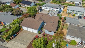 1870 N Skyline Drive , Tacoma, WA 98406