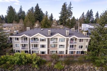 935 N 200th Street #A203, Shoreline, WA 98133