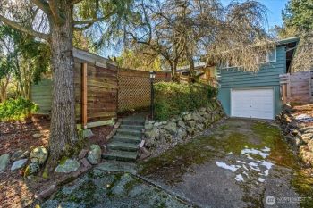 16107 Densmore Avenue N, Shoreline, WA 98133