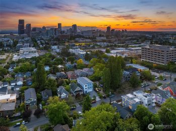 332 17th Avenue , Seattle, WA 98122