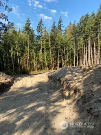 810 Hoppy Trail Way , Camano Island, WA 98282