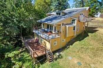 17520 E Clear Lake Boulevard SE, Yelm, WA 98597