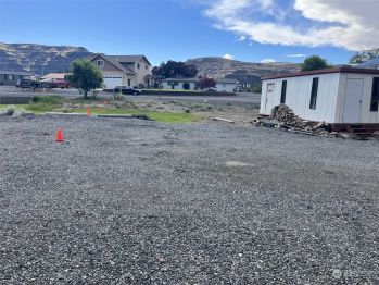 619 SW Section Avenue , Quincy, WA 98848