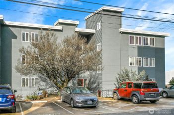 75 E Lynn Street #202, Seattle, WA 98102