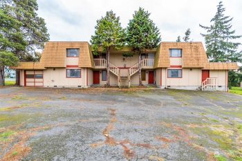 455 SE 8th Avenue , Oak Harbor, WA 98277