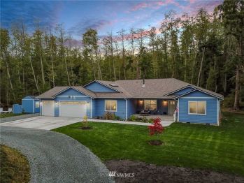 1179 Red Fox Lane , Freeland, WA 98249-8798