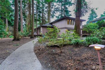 3410 74th Avenue SE, Mercer Island, WA 98040