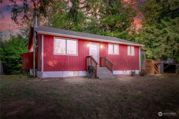 15036 McIntosh Valley Lane SE, Yelm, WA 98597