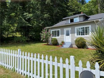 4844 W Sherman Heights Road , Bremerton, WA 98312
