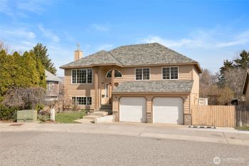 1320 Fairhaven Avenue , Wenatchee, WA 98801