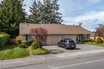 1143 SW Barrington Drive , Oak Harbor, WA 98277